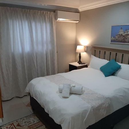 Lux Rooms On 37 Bloemfontein Dış mekan fotoğraf