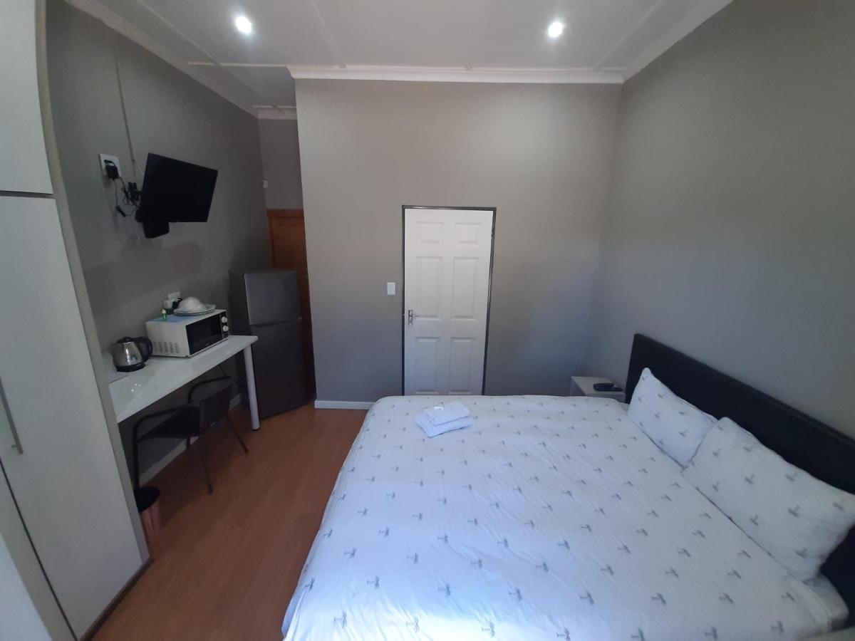 Lux Rooms On 37 Bloemfontein Dış mekan fotoğraf