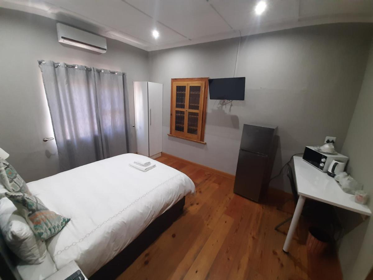 Lux Rooms On 37 Bloemfontein Dış mekan fotoğraf